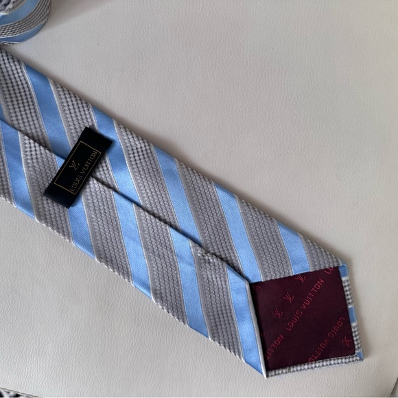 Louis Vuitton Silk Tie - Picture 7 of 14